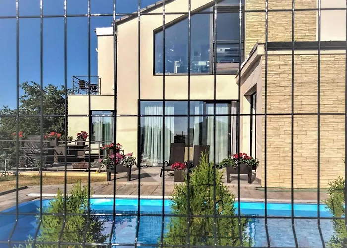 In Kladno With Private Pool בית נופש *